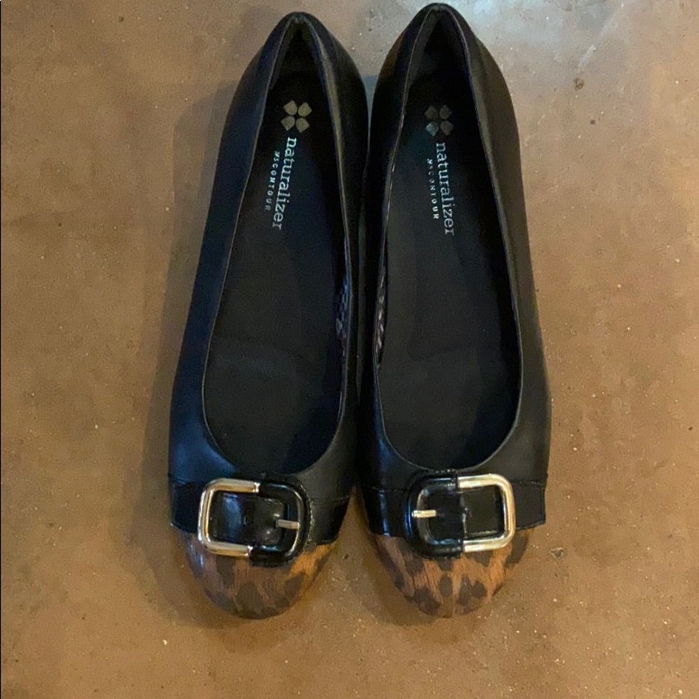 Naturalizer Leather black flats - New N5Contour